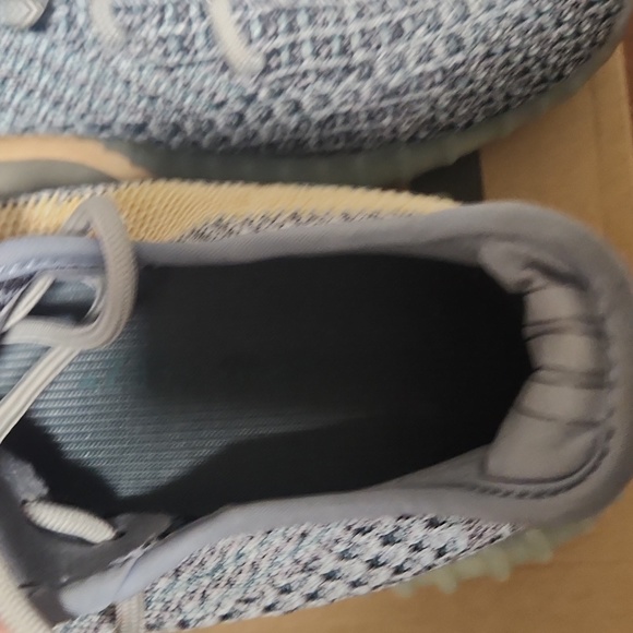 SOLD!!! Yeezy 350 V2 "Ash Blue"! ๐๐๐ - Picture 12 of 13